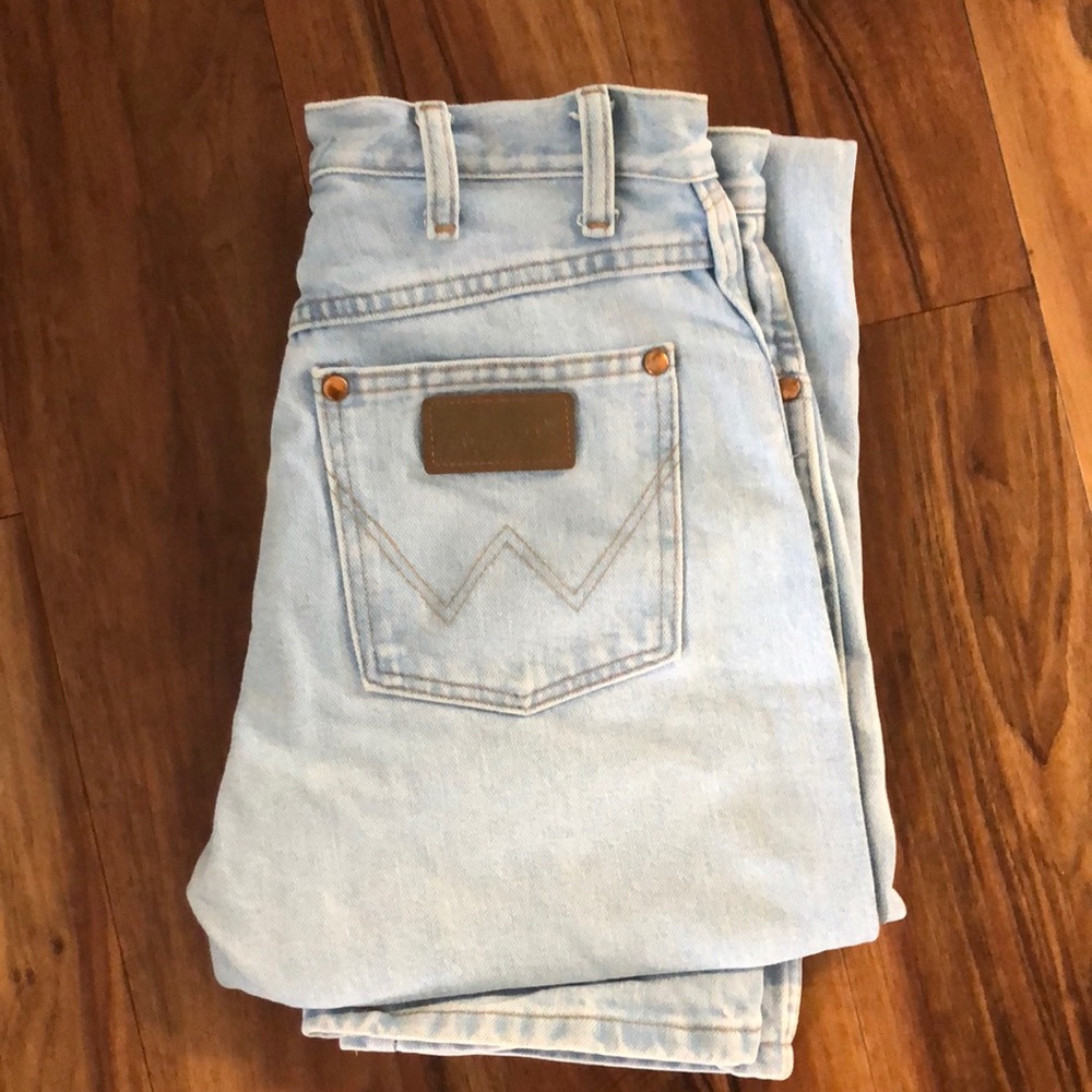 Wrangler women’s cowboy cut slim fit jeans